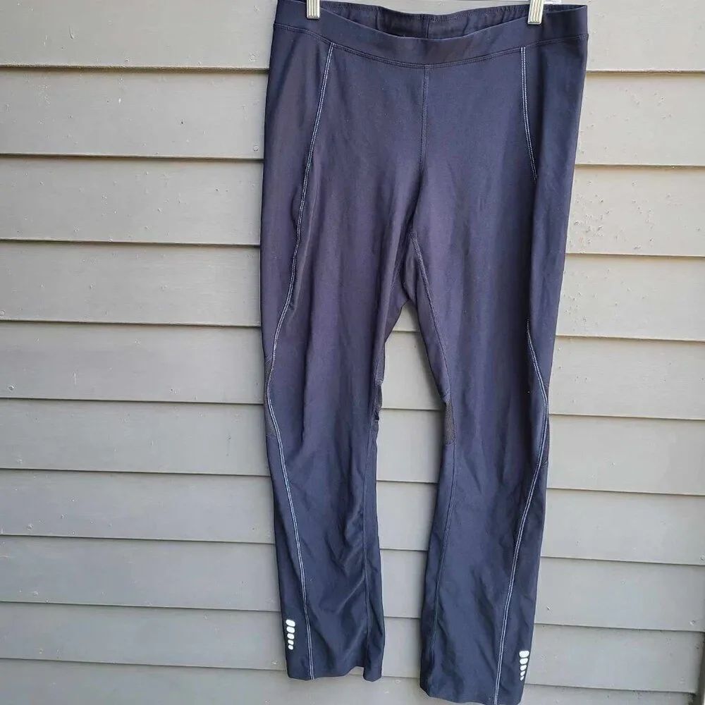 Nike Black Performance Pants with Vented Knees size Large (12-14)